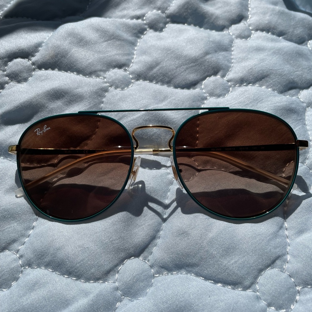Ray- ban